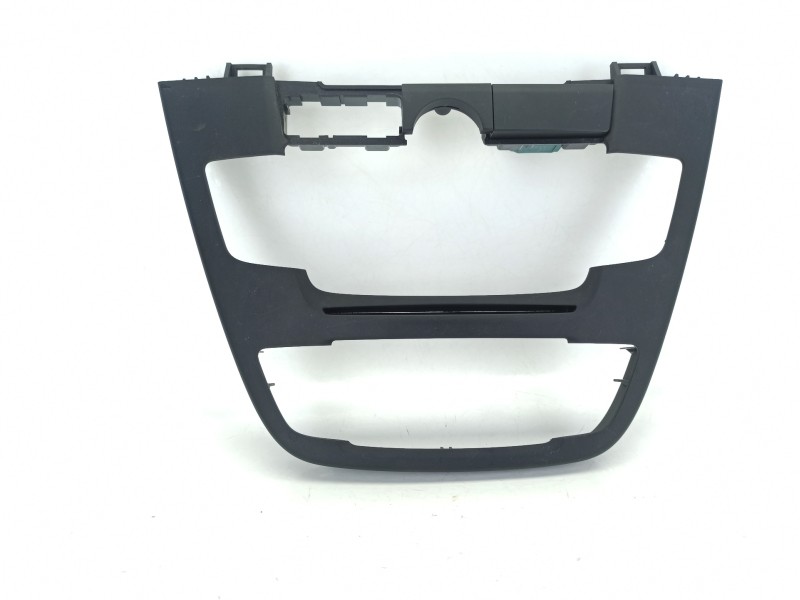 Recambio de moldura para opel insignia a sedán (g09) 2.0 cdti (69) referencia OEM IAM 13273253  