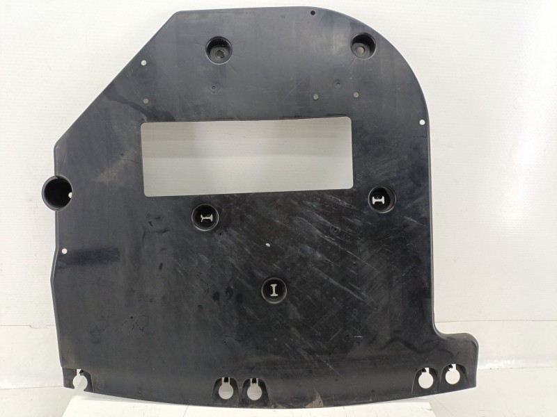 Recambio de cubrecarter para renault captur ii (hf_) tce 90 (hfm6) referencia OEM IAM 748A04100R  