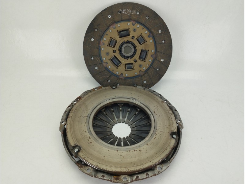 Recambio de kit embrague para kia cee´d hatchback (ed) 1.6 crdi 115 referencia OEM IAM HDC100  