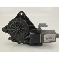 MOTOR ELEVALUNAS TRASERO DERECHO 834502R000 