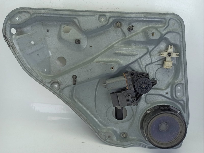 Recambio de elevalunas trasero izquierdo para volkswagen passat variant (3b5) highline referencia OEM IAM 3B5839755C  