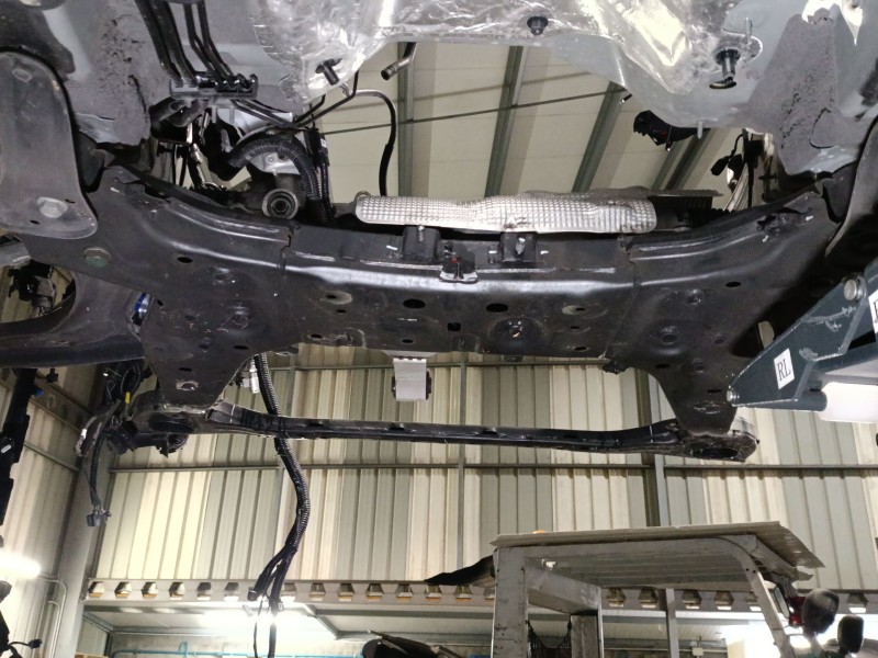 Recambio de puente delantero para hyundai tucson (nx4e, nx4a) 1.6 t-gdi referencia OEM IAM 62405N7050  