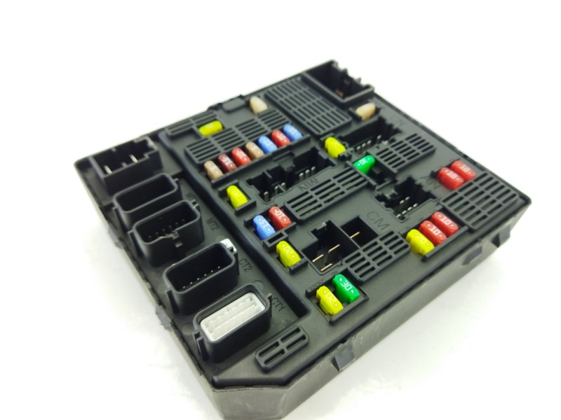 Recambio de caja reles / fusibles para renault fluence (l3_) 1.5 dci (l30b) referencia OEM IAM 284B66346R  