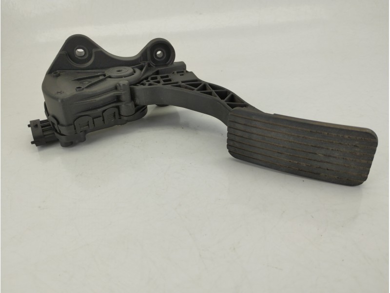 Recambio de potenciometro pedal para hyundai i30 station wagon (fd) 1.6 crdi referencia OEM IAM 327002R300  