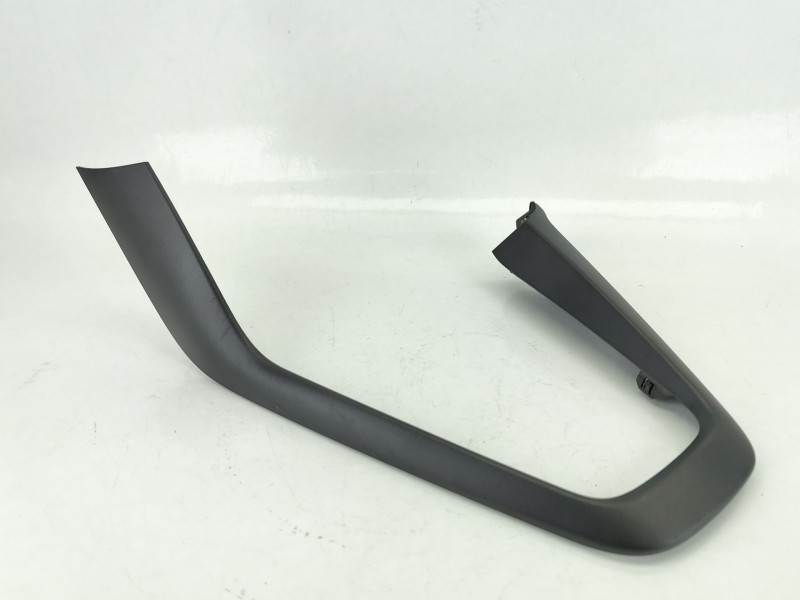 Recambio de moldura para ford focus iii 1.5 tdci referencia OEM IAM F1EBA045H93B  