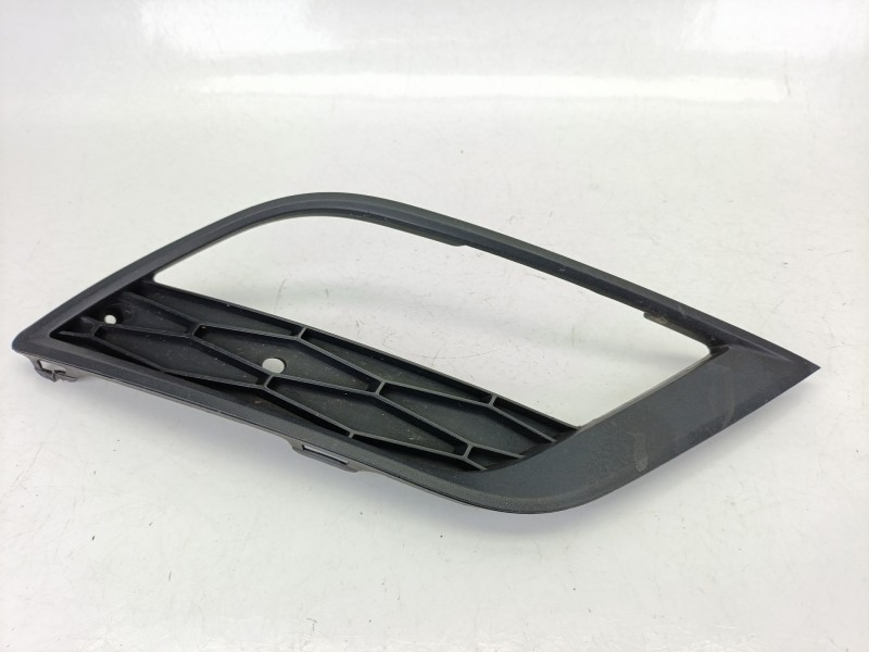 Recambio de rejilla paragolpes derecha para seat ibiza iv (6j5, 6p1) 1.2 tsi referencia OEM IAM 6J0853666E  
