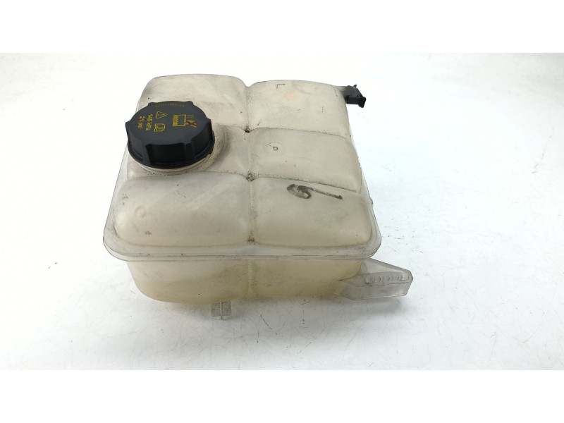 Recambio de deposito expansion para ford focus iii 1.5 tdci referencia OEM IAM AV418K218DA  