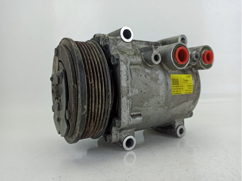 Recambio de compresor aire acondicionado para ford fiesta (cb1) ambiente referencia OEM IAM 8V5119D629DF  