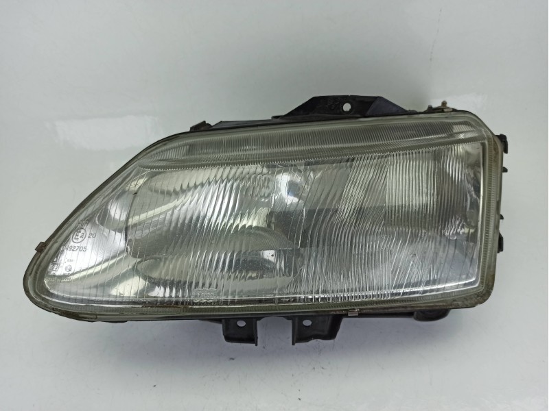Recambio de faro izquierdo para renault laguna (b56) 2.0 d rn (b56f/g) referencia OEM IAM 7700820118  