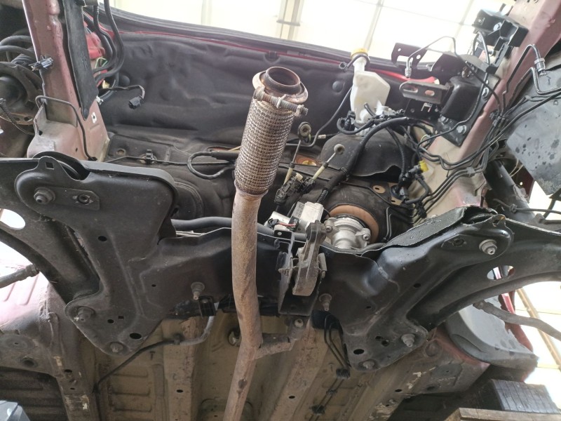 Recambio de puente delantero para citroën c4 cactus 1.5 bluehdi 100 referencia OEM IAM 9808011780  