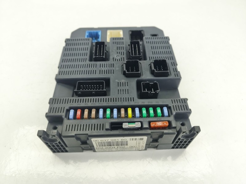 Recambio de caja reles / fusibles para peugeot 308 i (4a_, 4c_) 1.6 hdi referencia OEM IAM 9663798180  