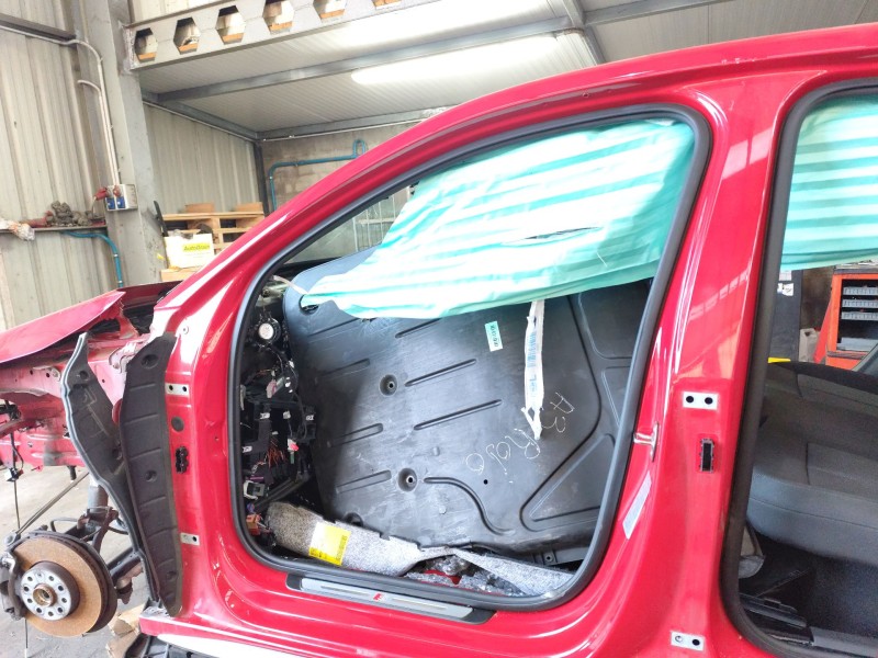 Recambio de gomas contorno puerta para audi a3 sportback (8ya, 8yf) 35 tdi referencia OEM IAM 8Y0831721C  