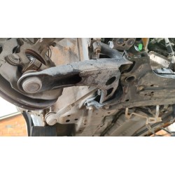 BRAZO SUSPENSION INFERIOR DELANTERO DERECHO 4013A500 