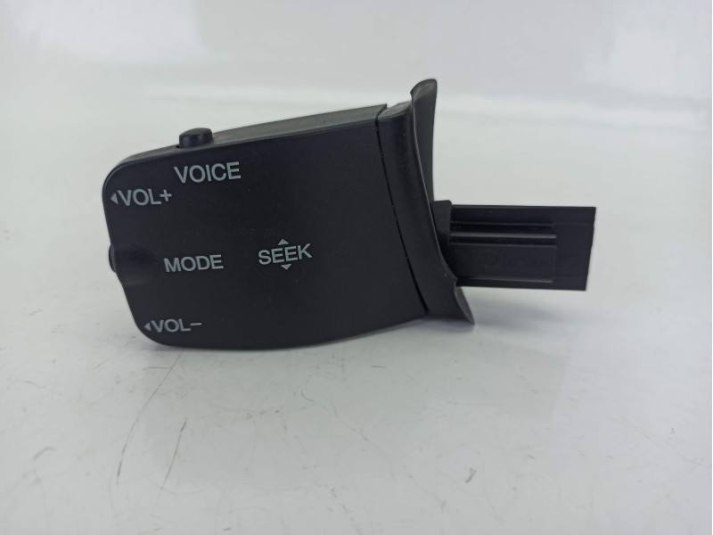 Recambio de mando multifuncion para ford focus ii descapotable 2.0 tdci referencia OEM IAM 1318965  