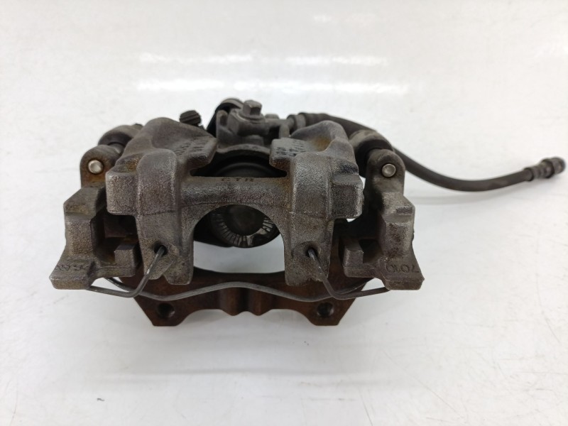 Recambio de pinza freno trasera derecha para seat leon (5f1) 1.5 tgi referencia OEM IAM 8D0698671  