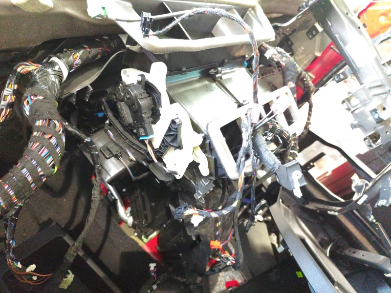 Recambio de calefaccion entera normal para audi a3 sportback (8ya, 8yf) 35 tdi referencia OEM IAM 5Q1820007D  