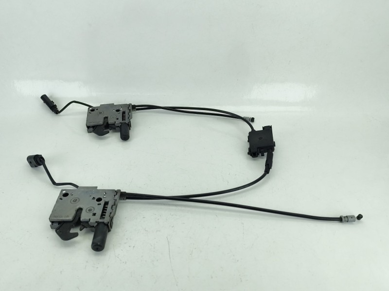 Recambio de cerradura capo para audi a1 sportback (gba) 30 tfsi referencia OEM IAM 82A823509A  