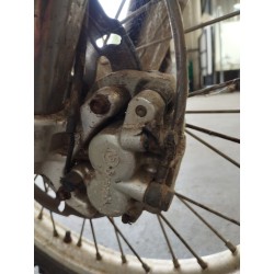 PINZA DE FRENO DELANTERA IZQUIERDA 