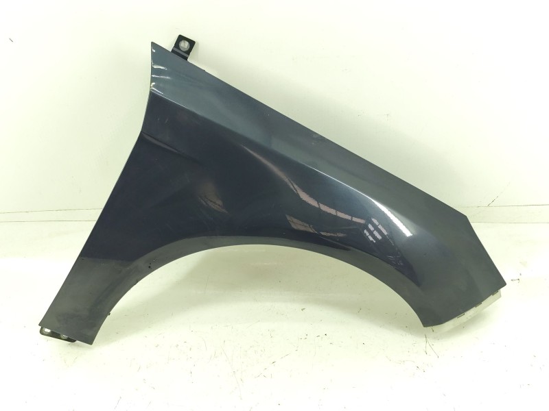 Recambio de aleta delantera derecha para ford focus iii turnier 1.6 tdci referencia OEM IAM 2171302  