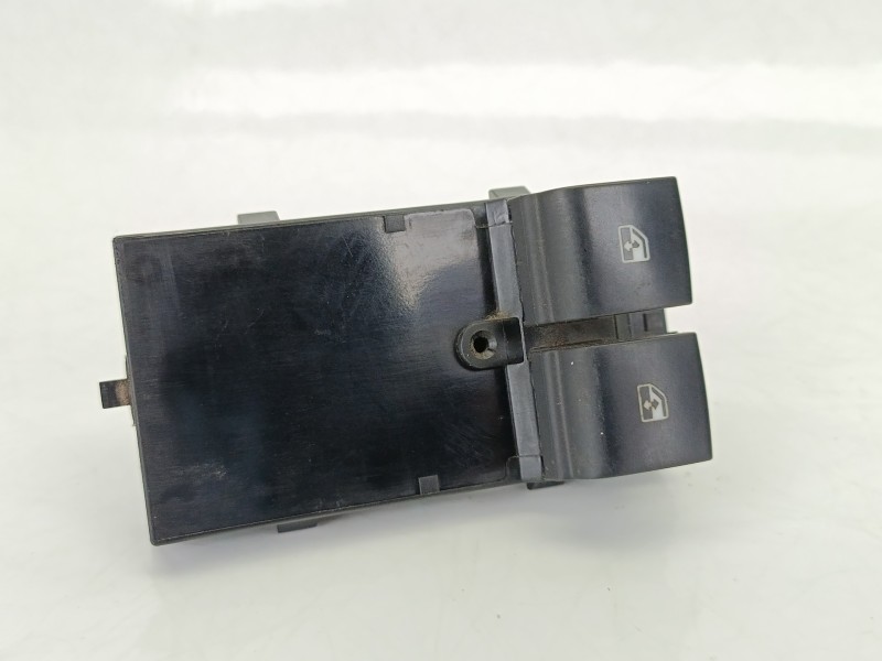 Recambio de mando elevalunas delantero izquierdo para opel astra j (p10) 1.7 cdti (68) referencia OEM IAM 13305978  