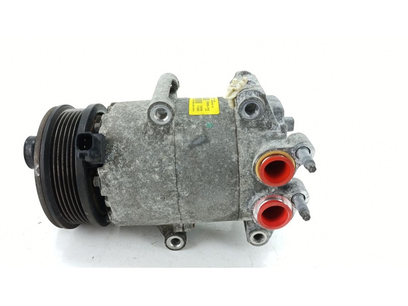 Recambio de compresor aire acondicionado para ford focus iii turnier 1.6 tdci referencia OEM IAM 1722070  