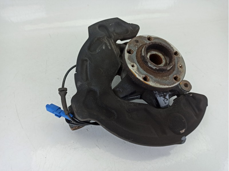 Recambio de mangueta delantera derecha para peugeot 508 i (8d_) 2.0 hdi referencia OEM IAM 3521V1  