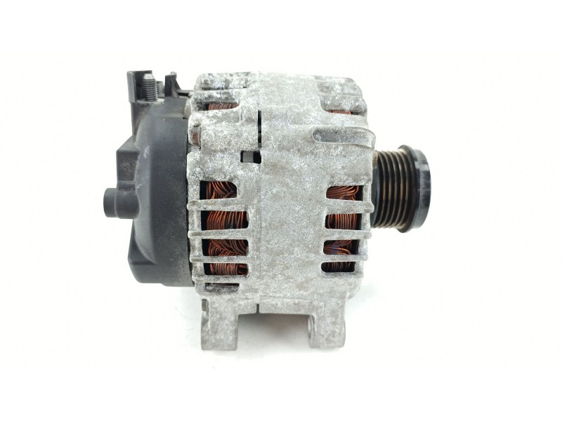 Recambio de alternador para ford focus iii turnier 1.6 tdci referencia OEM IAM 1704769  
