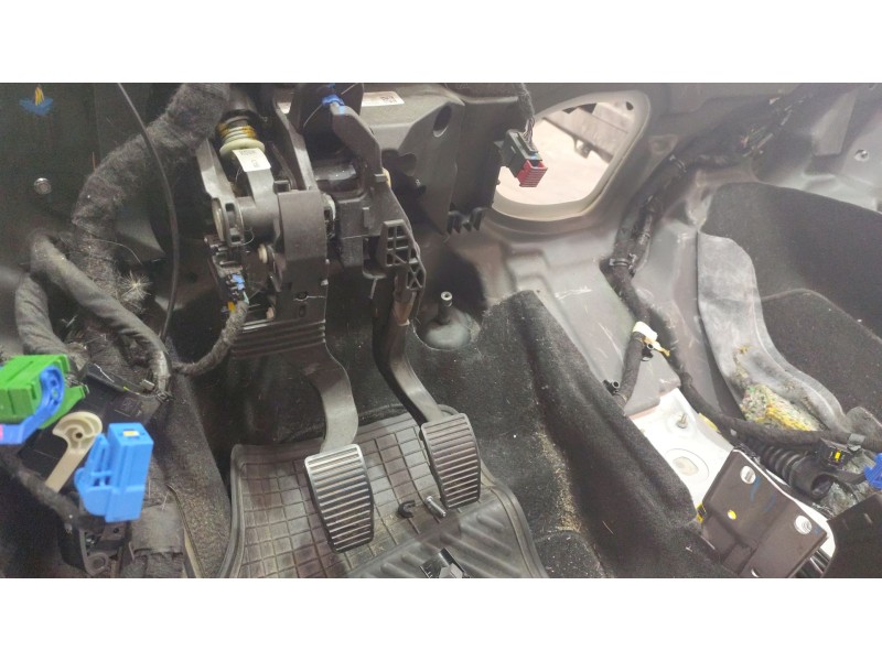 Recambio de pedal embrague para jeep compass (mp, m6, mv, m7) 1.6 crd referencia OEM IAM 68319943AA  