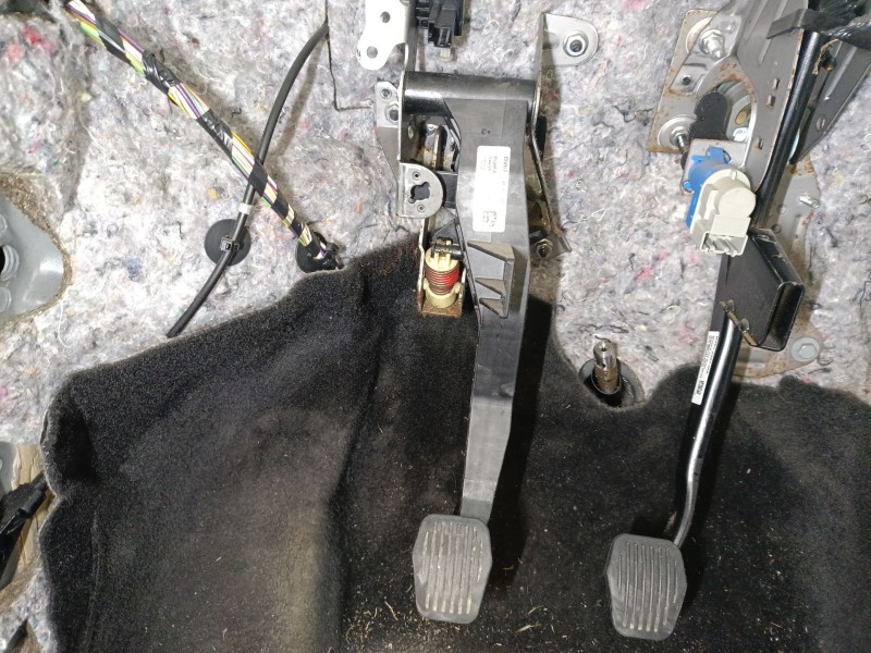 Recambio de pedal embrague para ford focus iii turnier 1.6 tdci referencia OEM IAM BV67B633AAB  