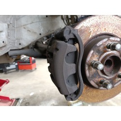 PINZA DE FRENO DELANTERA DERECHA A6394201083 