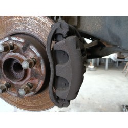 PINZA DE FRENO DELANTERA IZQUIERDA A6394200483 