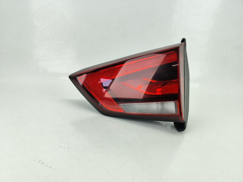 Recambio de piloto trasero derecho interior para mg zs suv (azs1) 1.5 vti referencia OEM IAM 10571684  