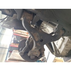 BRAZO SUSPENSION SUPERIOR DELANTERO DERECHO A6393300510 