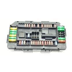 CAJA RELES / FUSIBLES 9389068 