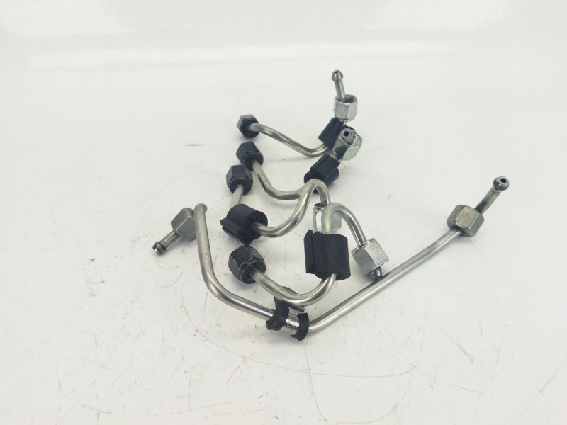 Recambio de tubo para audi a3 sportback (8va, 8vf) 1.6 tdi referencia OEM IAM 04L321B  