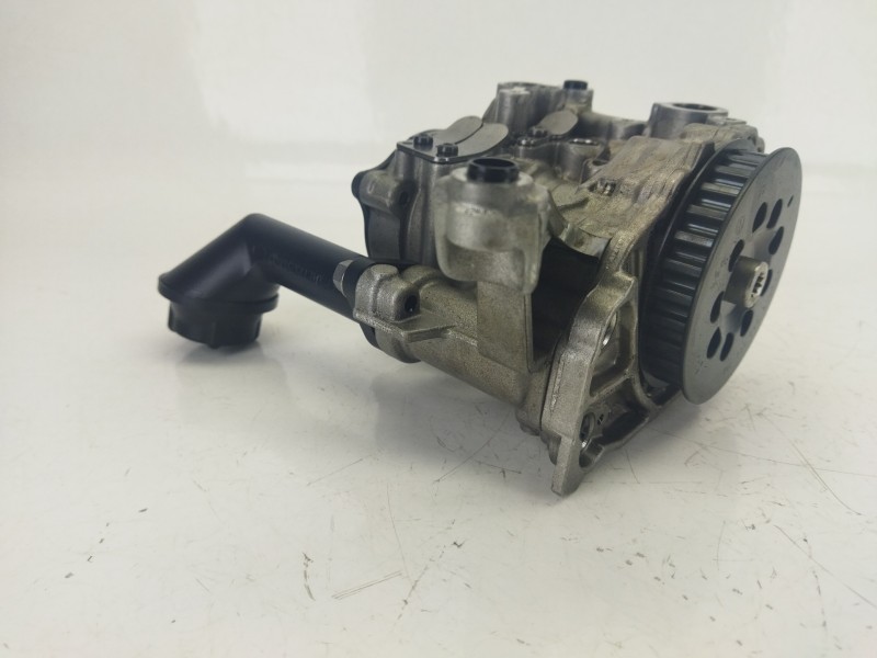 Recambio de bomba aceite para audi a3 sportback (8va, 8vf) 1.6 tdi referencia OEM IAM 04L145208T  