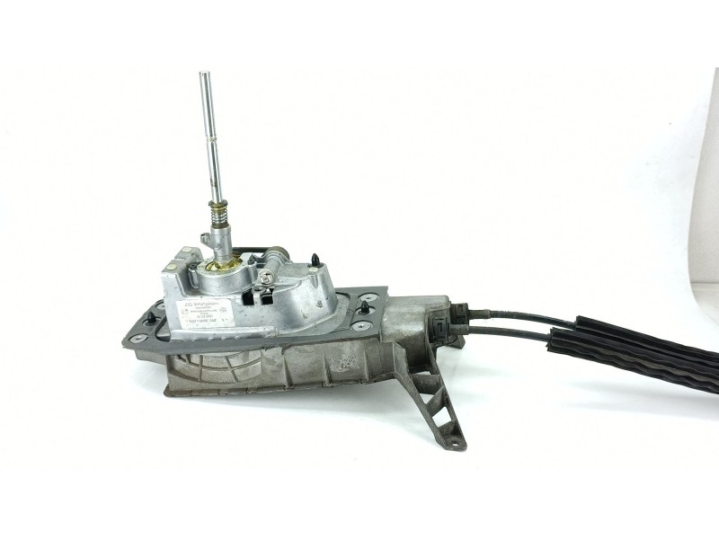 Recambio de palanca cambio para volkswagen touareg (7la, 7l6, 7l7) 3.0 v6 tdi referencia OEM IAM 7L6711049E  