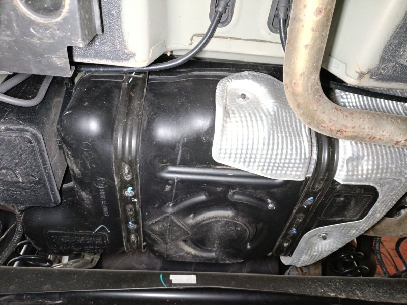 Recambio de deposito combustible para mg zs suv (azs1) 1.5 vti referencia OEM IAM 10232349  