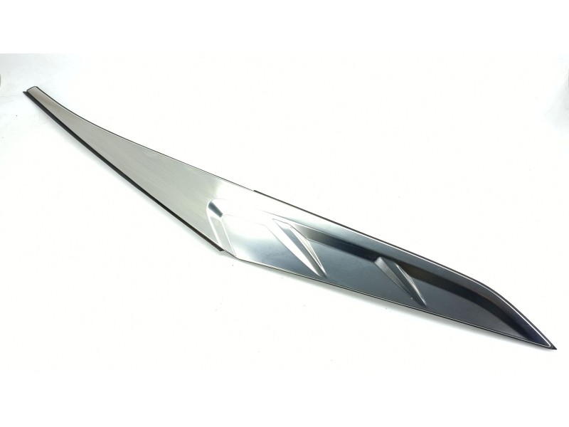 Recambio de molduras traseras para hyundai tucson (nx4e, nx4a) 1.6 t-gdi referencia OEM IAM 87850N7000  