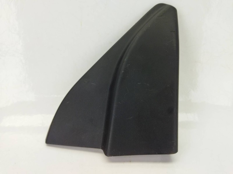 Recambio de moldura para toyota hilux viii pick-up (_n1_) 2.4 d 4wd (gun125_) referencia OEM IAM 67491KK010  