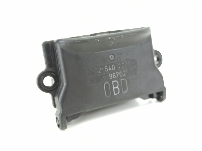 Recambio de moldura para mercedes-benz clase a (w169) a 170 (169.032, 169.332) referencia OEM IAM 2025402373  