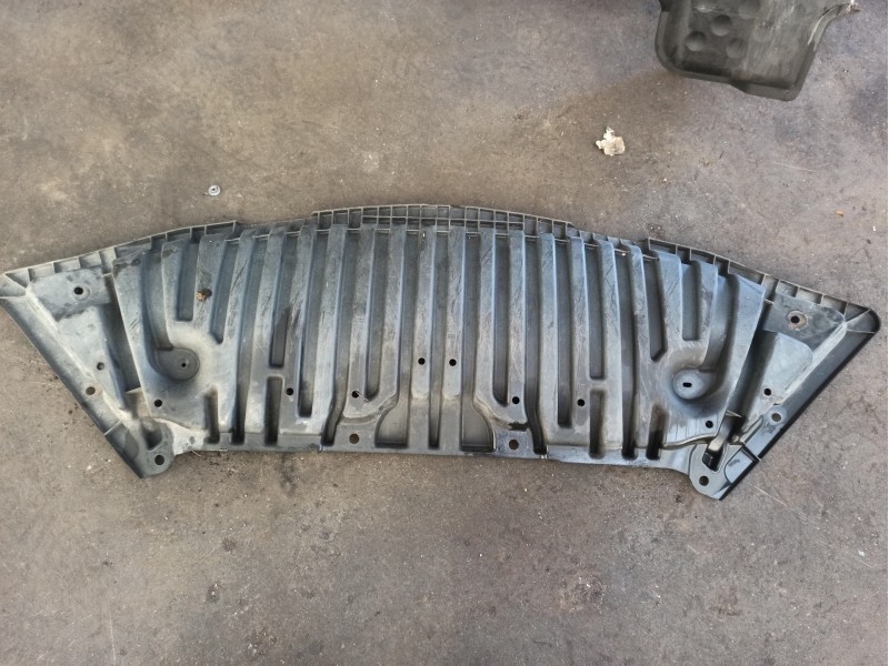 Recambio de cubrecarter para mercedes-benz clase c (w204) c 250 cdi (204.003) referencia OEM IAM   