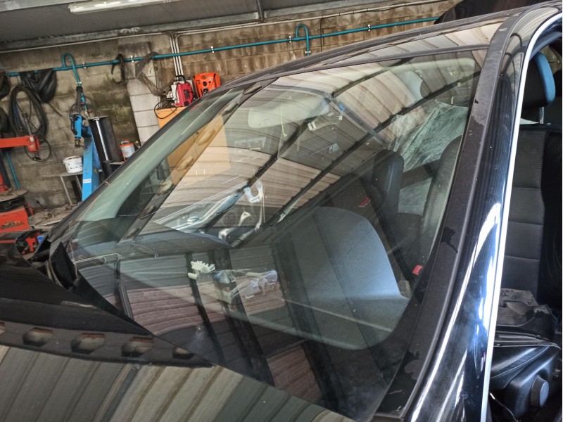 Recambio de parabrisas para mercedes-benz clase c (w204) c 250 cdi (204.003) referencia OEM IAM A2046701001  