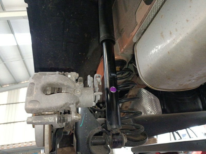 Recambio de amortiguador trasero izquierdo para mg zs suv (azs1) 1.5 vti referencia OEM IAM   