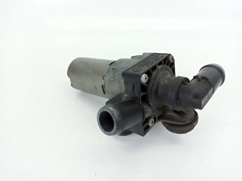 Recambio de bomba agua para bmw 1 (e87) 118 d referencia OEM IAM 692824602  