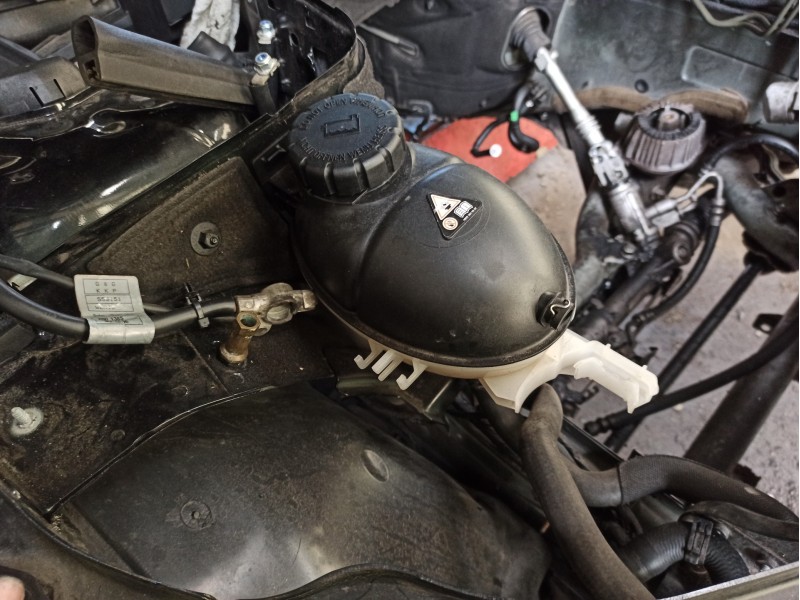 Recambio de deposito expansion para mercedes-benz clase c (w204) c 250 cdi (204.003) referencia OEM IAM   