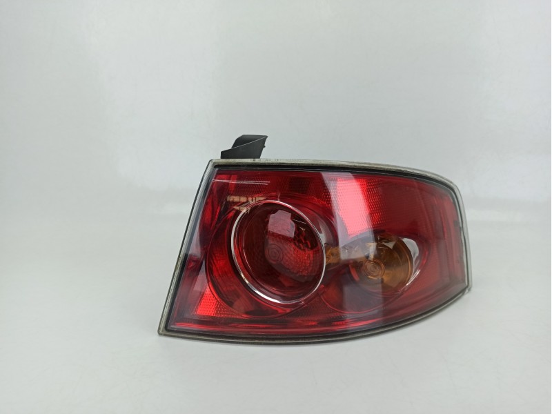 Recambio de piloto trasero derecho para seat ibiza iii (6l1) 1.9 sdi referencia OEM IAM 6L6945096E  