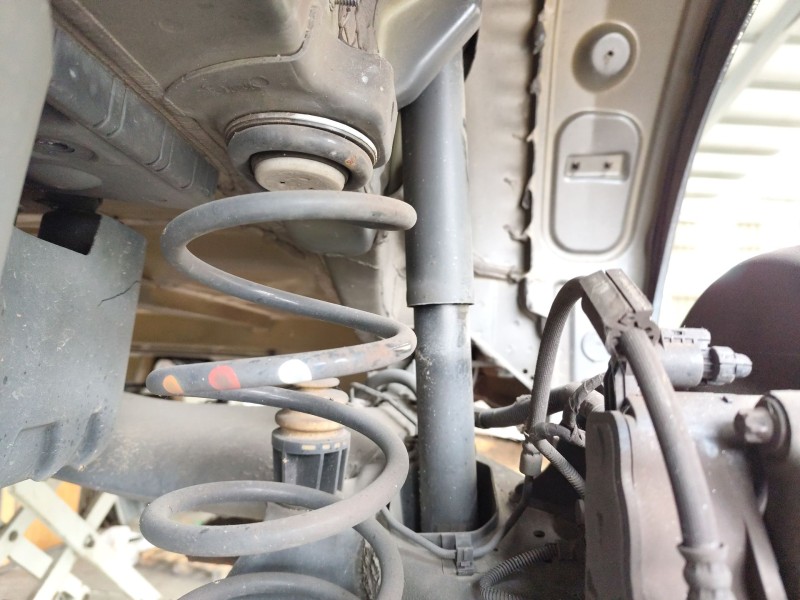 Recambio de amortiguador trasero derecho para citroën c4 grand picasso ii (da_, de_) 1.2 thp 130 referencia OEM IAM 9817404580  