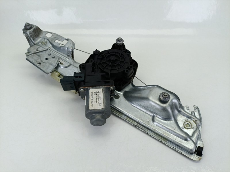 Recambio de elevalunas trasero derecho para renault megane iv hatchback (b9a/m/n_) 1.2 tce 100 (b9ms) referencia OEM IAM 402779C