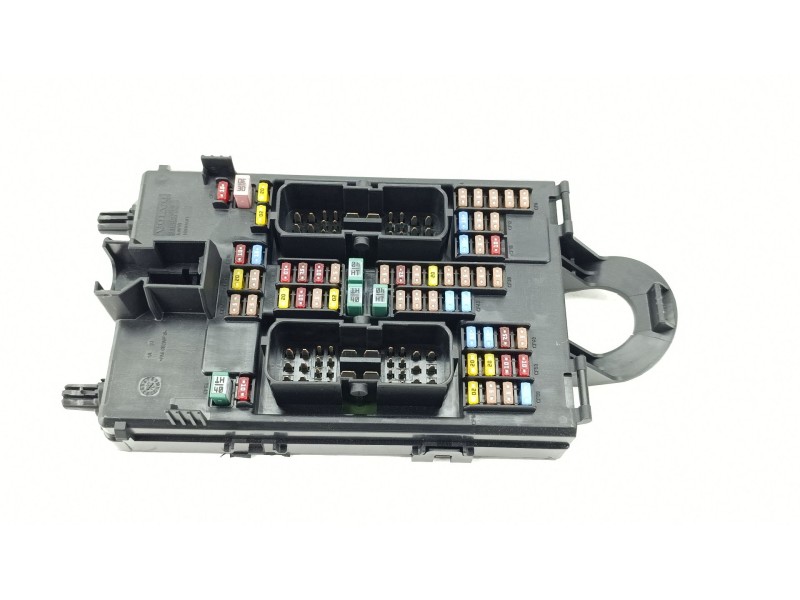 Recambio de caja reles / fusibles para volvo v60 ii (225) b4 mild-hybrid referencia OEM IAM 32142591  